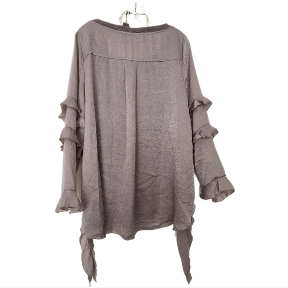 Beautiful Grey Entro Lagenlook Style Top. Don't miss it! - Picture 2 of 3